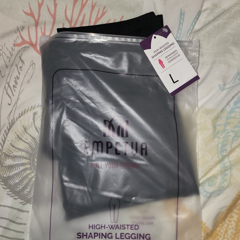 Large Womens Empetau High wasted Leggings